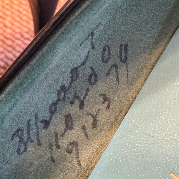 VINTAGE BLACK LEATHER PUMPS - Picture 8 of 10